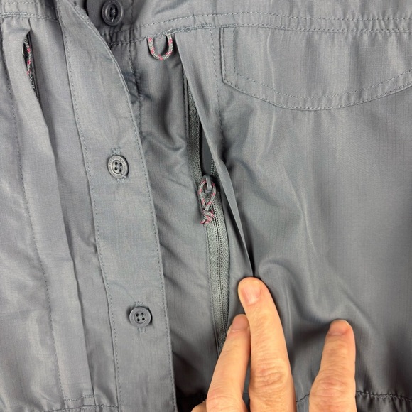 Simms Women’s Guide Series Fishing Outdoor ventilated Shirt in Gray Sz Small - Picture 4 of 13